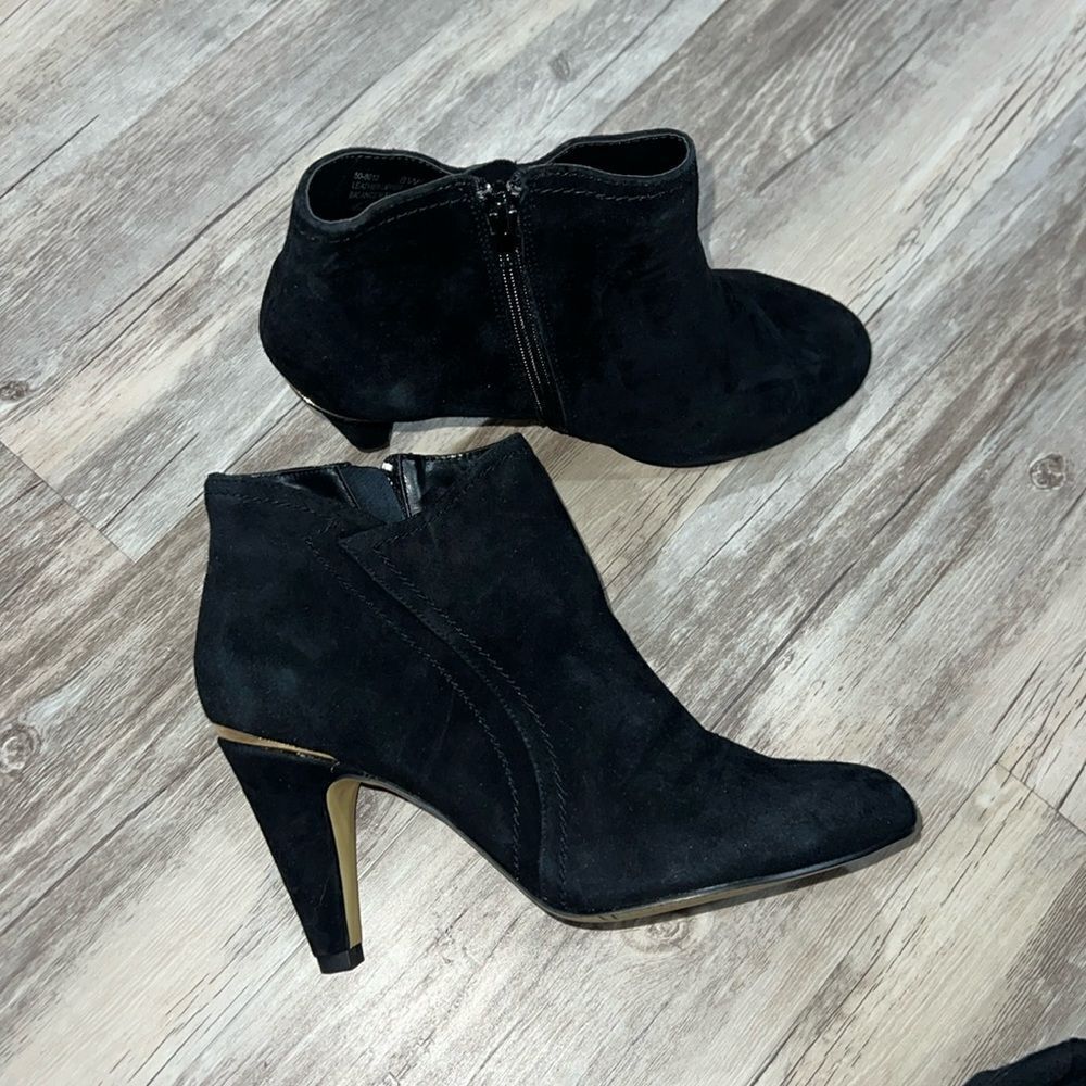 Bella Vita booties